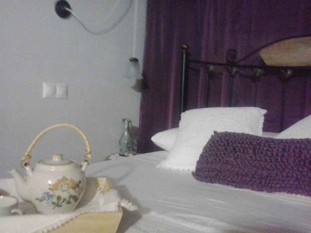 Hostal Royuela Rum bild